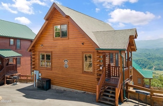 2326 Top of The World Dr, Sevierville, TN 37876