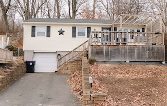 97 Martin St, Holyoke, MA 01040