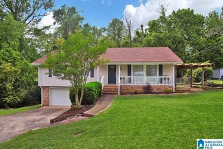 1112 3rd Ln, Pleasant Grove, AL 35127
