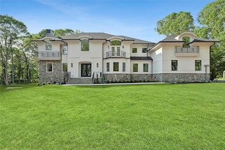17 Chelsea Place, Dix Hills, NY 11746