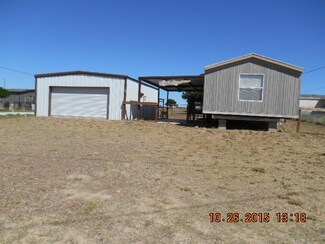 107 Mesquite St, Zapata, TX 78076