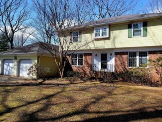 2 Southside Ave, Atlantic Highlands, NJ 07716