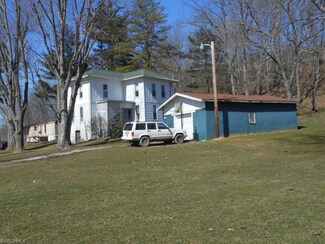 3901 Watson Creek Rd SE, Uhrichsville, OH 44683