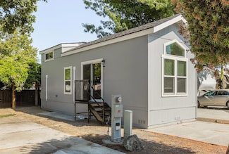 5878 Garlic Farm Dr Unit 153, Gilroy, CA 95020