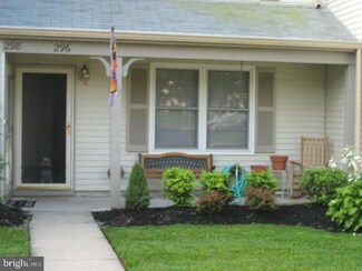 296 Knoll Dr, Blackwood, NJ 08012