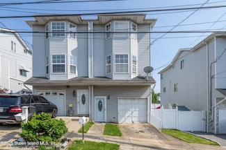 22 Kermit Ave, Staten Island, NY 10305