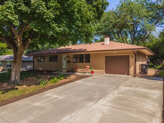 22 Ardith Dr, Normal, IL 61761
