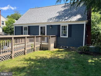 4956 25th St S, Arlington, VA 22206