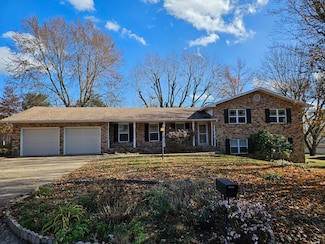 1105 N 14th St, Monett, MO 65708