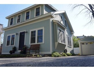 28 Atkinson St, New Castle, NH 03854