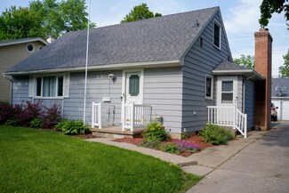 2301 Bedford Rd, Lansing, MI 48911