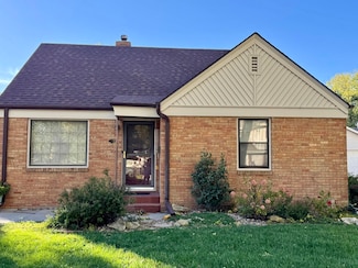 835 N Pine Ave, Hastings, NE 68901