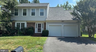 3001 Emerald Chase Dr, Herndon, VA 20171