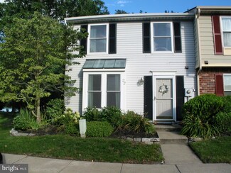 22 Forestview Ct, Marlton, NJ 08053