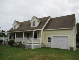 258 Rankin St, Rockland, ME 04841