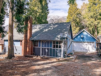 41078 Oak Dr, Forest Falls, CA 92339