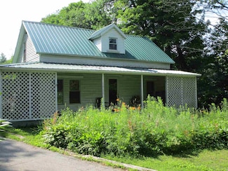 1950 N Main St, Londonderry, VT 05148