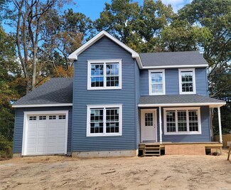 89 B Mount Sinai-Coram Rd, Coram, NY 11727