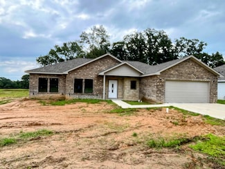 225 S Quille Ave, Mount Pleasant, TX 75455