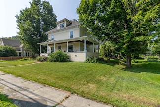 4 Willoughby Ave, Orleans, VT 05860
