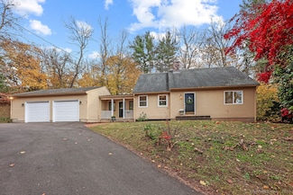 158 Tariffville Rd, Simsbury, CT 06070