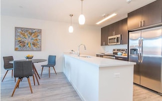 1 Dekalb Ave Unit 511, White Plains, NY 10605