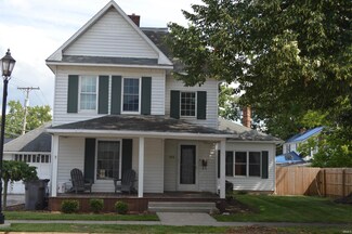 103 E Pearl St, Syracuse, IN 46567