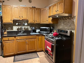 221 Claremont Ave Unit 1, Jersey City, NJ 07305