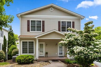 209 Heights Ln, Blacksburg, VA 24060