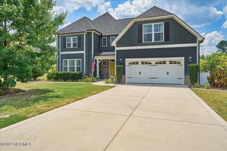 419 Goldenleaf Cir, Whispering Pines, NC 28327