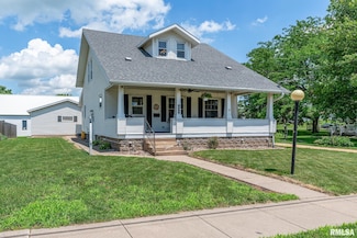 404 Market St, Delmar, IA 52037
