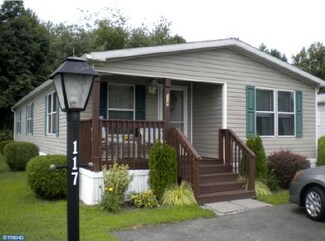 117 Robin Dr, Paulsboro, NJ 08066