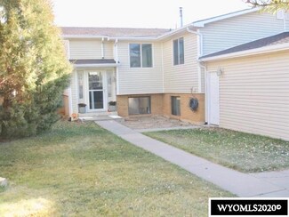 114 Sandstone Dr, Evanston, WY 82930