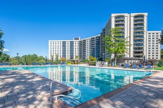 2 Claridge Dr Unit 12HW, Verona, NJ 07044