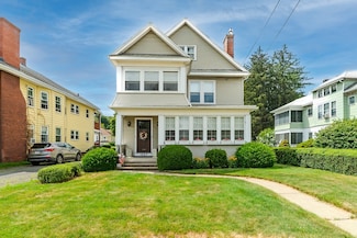 1657 Northampton St, Holyoke, MA 01040