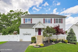 270 Greenwood Dr, Keyport, NJ 07735