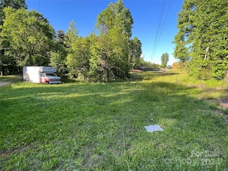 3375 Nc 126, Morganton, NC 28655