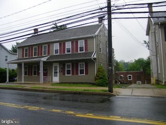 14 E Main St, Mountville, PA 17554
