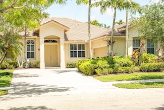 1366 Crossbill Ct, Weston, FL 33327