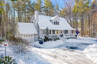 35 Pine Mountain Rd, Cape Neddick, ME 03902