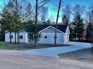 113 N Birch Ln, Coleraine, MN 55722