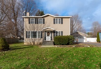 612 Old Maple Ln, Valatie, NY 12184