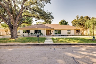 7017 Serrano Dr, Fort Worth, TX 76126