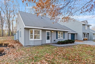 11 Wakely Ct Unit 905, Portland, ME 04103