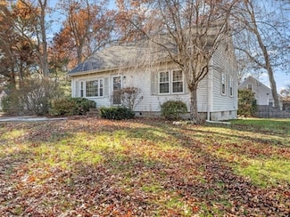 61 Morton Ave, New Bedford, MA 02745