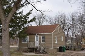 3650 NE 54th Place, Des Moines, IA 50317