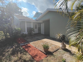 1781 SE Balmoral Ct, Port Saint Lucie, FL 34952