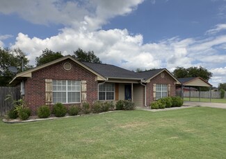 205 Majestic Prince St, Groesbeck, TX 76642