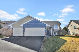 154 Arabian Ave E, Shakopee, MN 55379