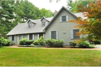 124 Millbrook Dr, East Longmeadow, MA 01028